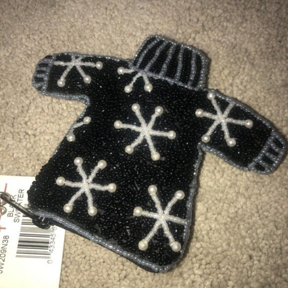 Vintage John Weitz Beaded Sweater shape Coin‎ Purse Black White Snowflakes NWT